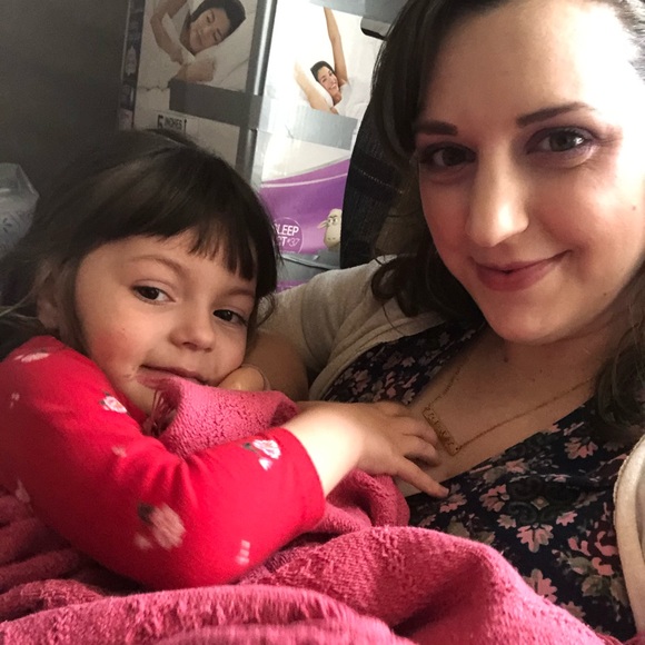 Meet your Posher, Laura - Picture 3 of 5